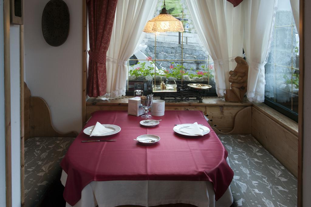 Hotel Garni Dello Sportivo Мадонна-ді-Кампільйо Екстер'єр фото