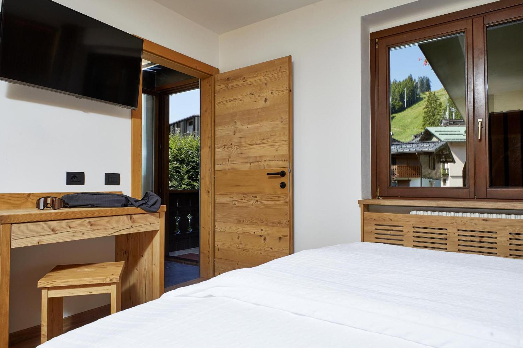 Hotel Garni Dello Sportivo Мадонна-ді-Кампільйо Екстер'єр фото